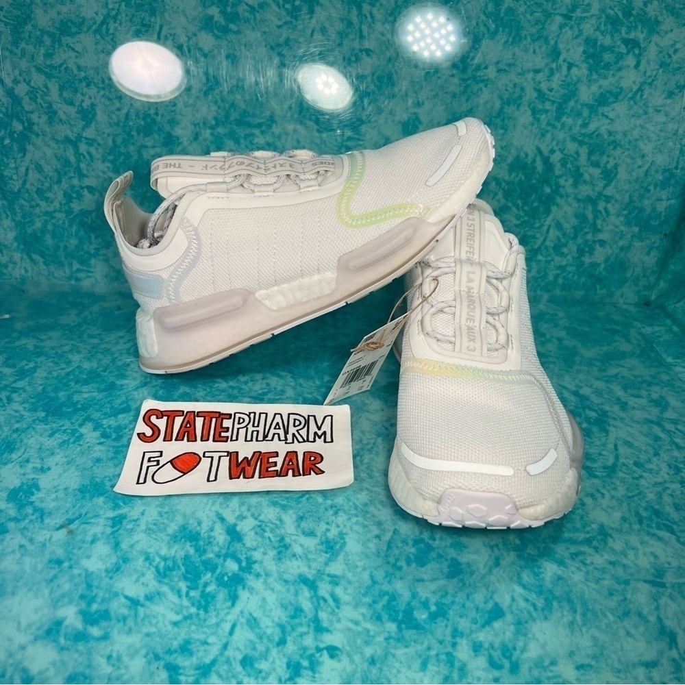 Adidas NMD V3 J Women's White Low Top Athletic Cushioned  Shoes Size 6W/5J